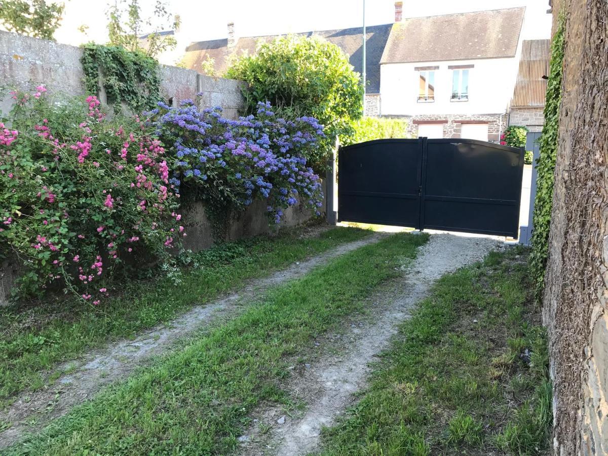 Hebergements Situes A 6 Kms Du Mont Saint Michel Tanis Luaran gambar